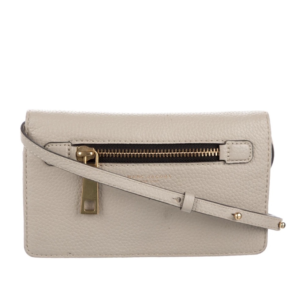 Marc Jacobs Gotham Gray Leather Wallet on a Strap $260